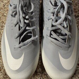 Nike Men’s 8 Lunar Vapor Ultrafly Elite 2 Gray White Baseball Cleats AO7946-015